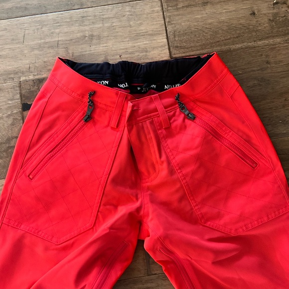 Burton Women’s pink/orange Snow Pants - Picture 2 of 5